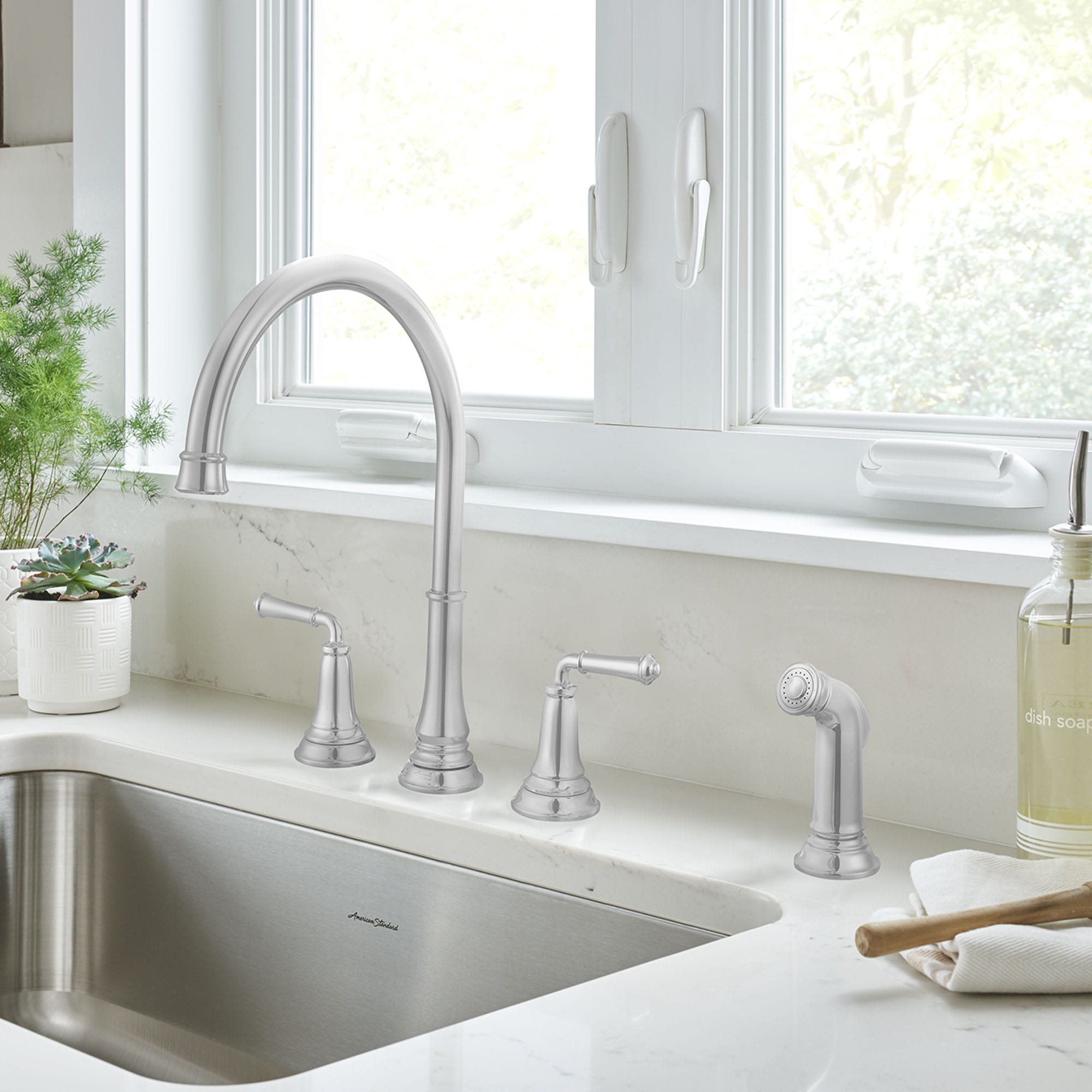 Delancey® 2-Handle Widespread Kitchen Faucet 1.5 gpm/5.7 L/min With Side Spray